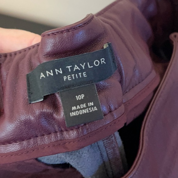 Anne Taylor Petite The Petite Faux Leather Easy Straight Crop Pant - Picture 9 of 16